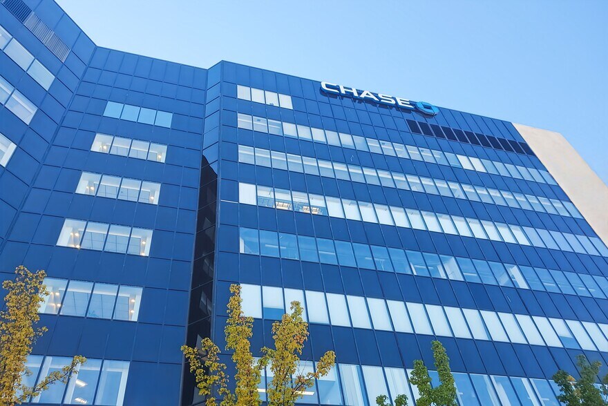 200 S Virginia St, Reno, NV à louer - Photo du bâtiment - Image 2 de 16