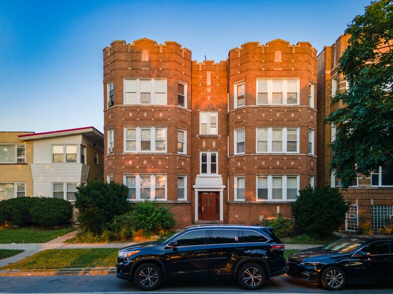 10947 S King Dr, Chicago, IL à vendre - Photo du bâtiment - Image 1 de 14