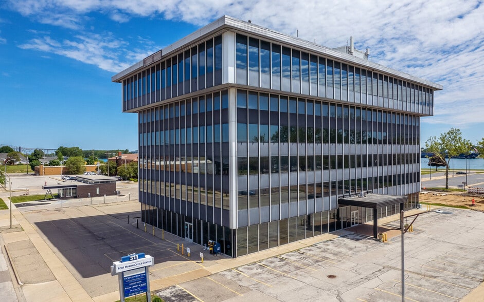 511 Fort St, Port Huron, MI for sale - Building Photo - Image 2 of 14
