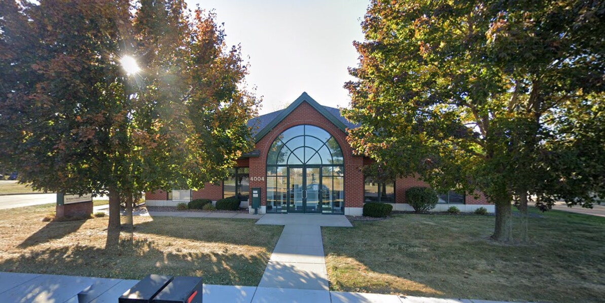 4004 Oakwood Hills Pky, Eau Claire, WI for lease Building Photo- Image 1 of 14