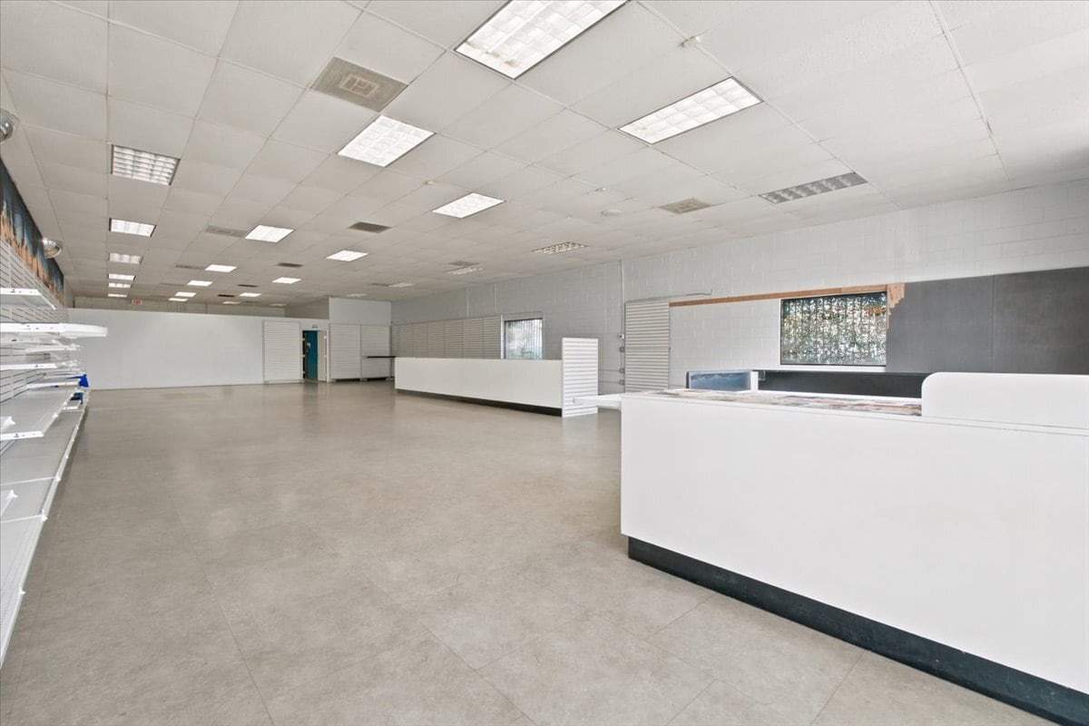 5401-5409 W Sunset Blvd, Los Angeles, CA for lease Interior Photo- Image 1 of 11
