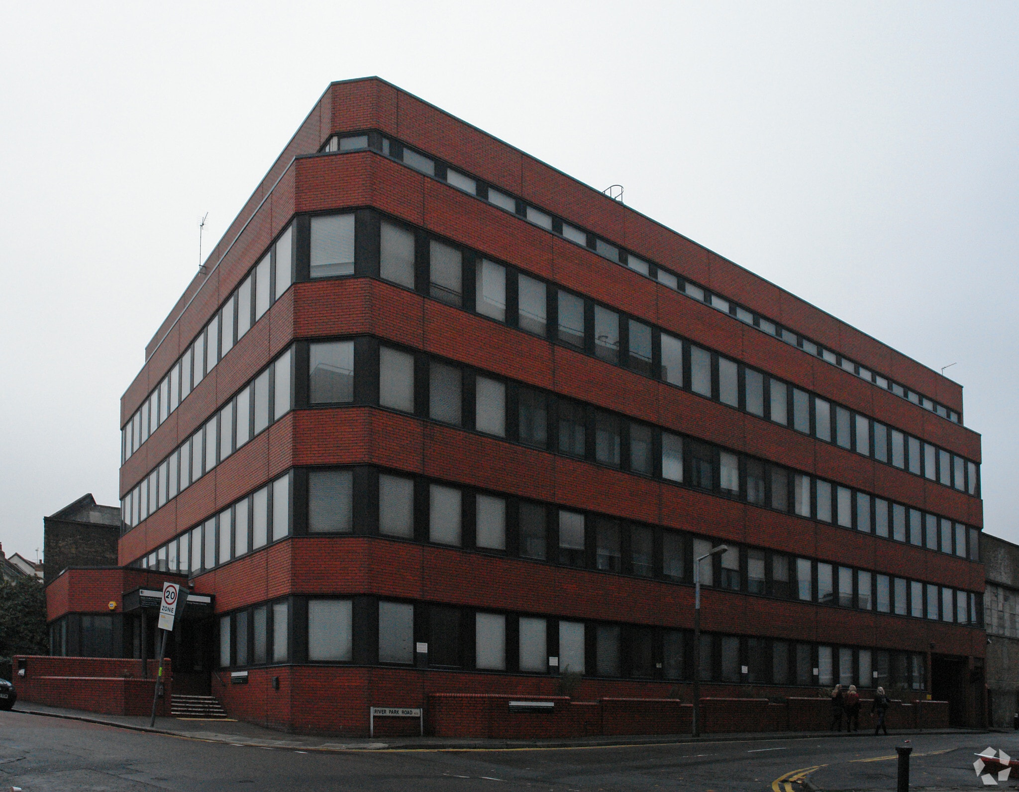 40 Cumberland Rd, London for lease Primary Photo- Image 1 of 2