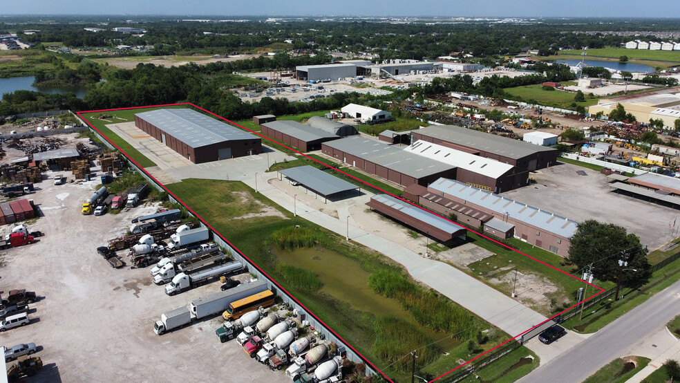 5635 Schurmier Rd, Houston, TX for lease - Aerial - Image 1 of 5