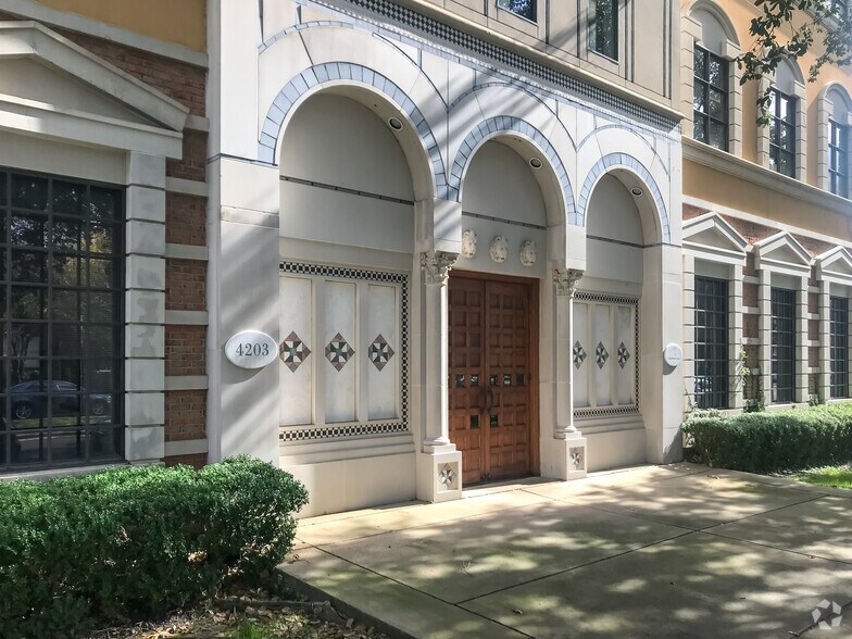 4203 Yoakum Blvd, Houston, TX à louer - Photo du bâtiment - Image 3 de 5