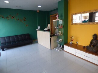 Plus de détails pour Commerce de détail à louer