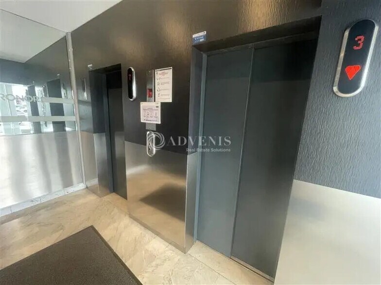 Office in Aulnay-sous-Bois for lease - Building Photo - Image 3 of 6