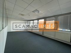 Industrial in Paris for lease - Interior Photo - Image 3 of 11