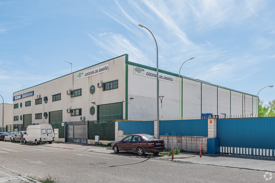 Industriel dans Casarrubuelos, Madrid à vendre - Photo du bâtiment - Image 2 de 2