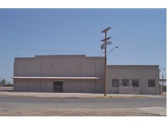 360 W Commercial Ave, El Centro, CA à louer - Photo du bâtiment - Image 2 de 15