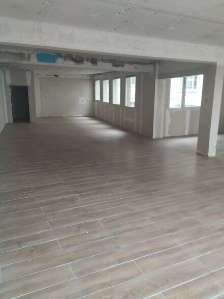 Bureau dans Paris à vendre - Photo du bâtiment - Image 1 de 2