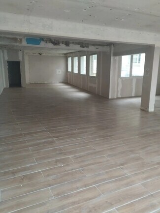 Plus de détails pour Bureau à vendre