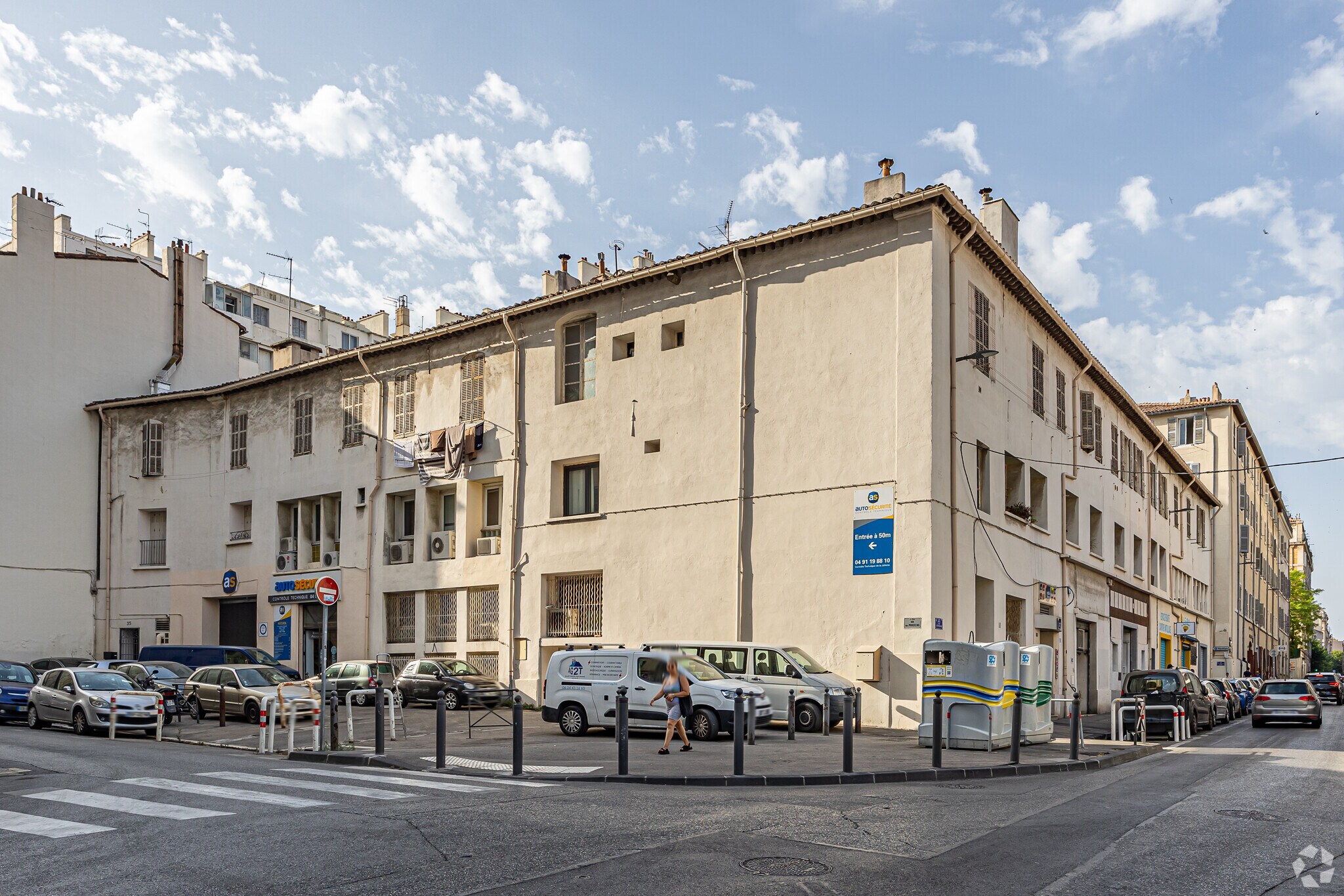 98 Rue De L'Eveche, Marseille for sale Primary Photo- Image 1 of 21
