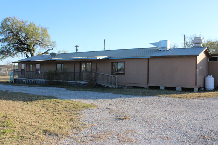 502 Elm, Tilden, TX for sale - Building Photo - Image 3 of 27