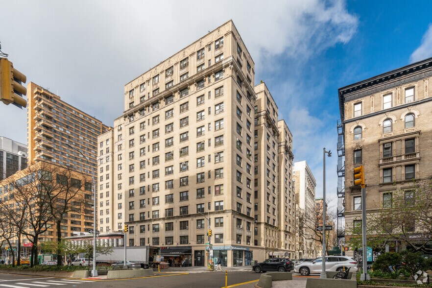 2592 Broadway, New York, NY à louer - Photo du bâtiment - Image 1 de 8