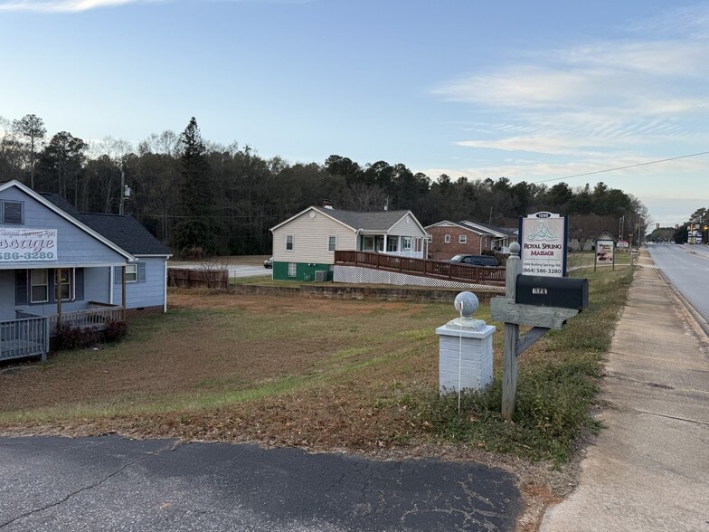 1090 Boiling Springs Rd, Spartanburg, SC for sale - Building Photo - Image 3 of 31