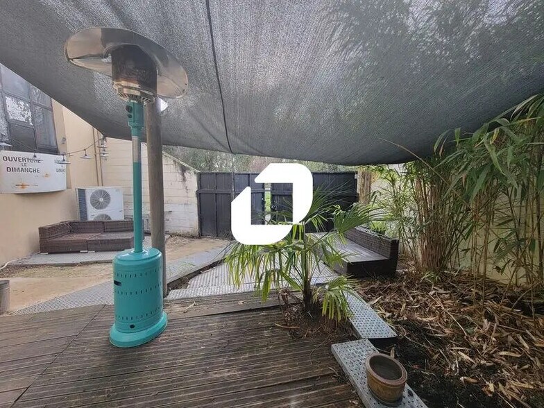 Bureau dans Évry-Courcouronnes à louer - Photo du bâtiment - Image 2 de 9