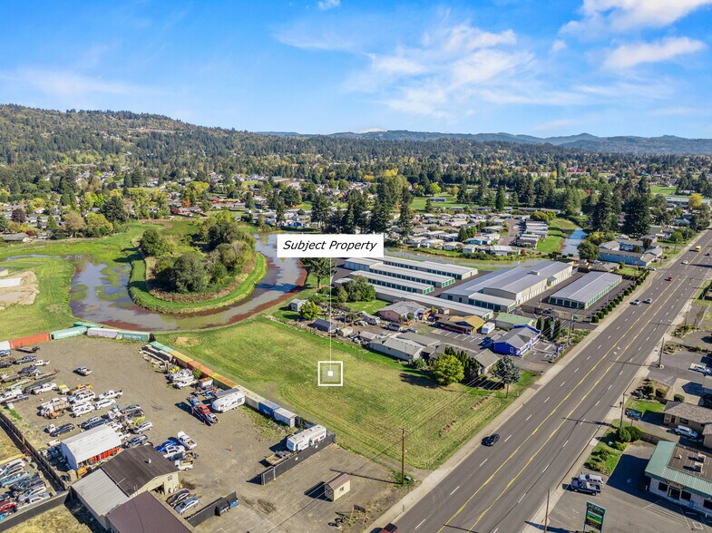4504 Ocean Beach Hwy, Longview, WA à vendre - Photo du bâtiment - Image 2 de 12