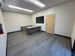 5859 Rosebud Ln, Sacramento, CA for lease Building Photo- Image 1 of 4