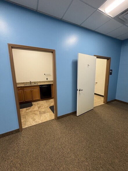 867-887 Grand Oaks Dr, Howell, MI à louer - Photo du bâtiment - Image 3 de 25