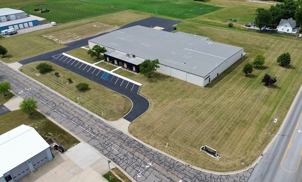 100 Taylor Pky, Archbold, OH for lease - Building Photo - Image 2 of 18