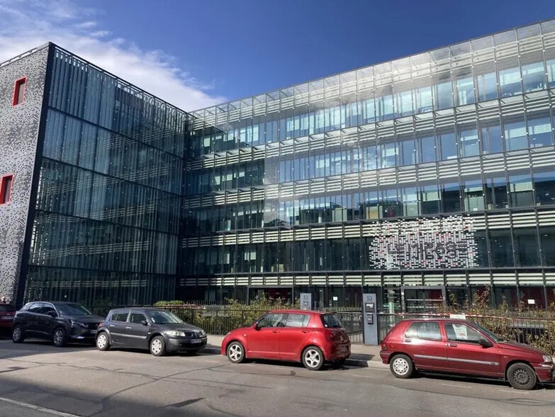 53 Avenue Paul Krüger, Villeurbanne for lease - Building Photo - Image 2 of 12