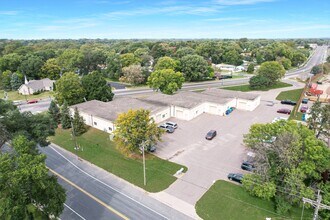 105 NW Old Highway 8 NW, Saint Paul, MN - Aérien  Vue de la carte - Image1