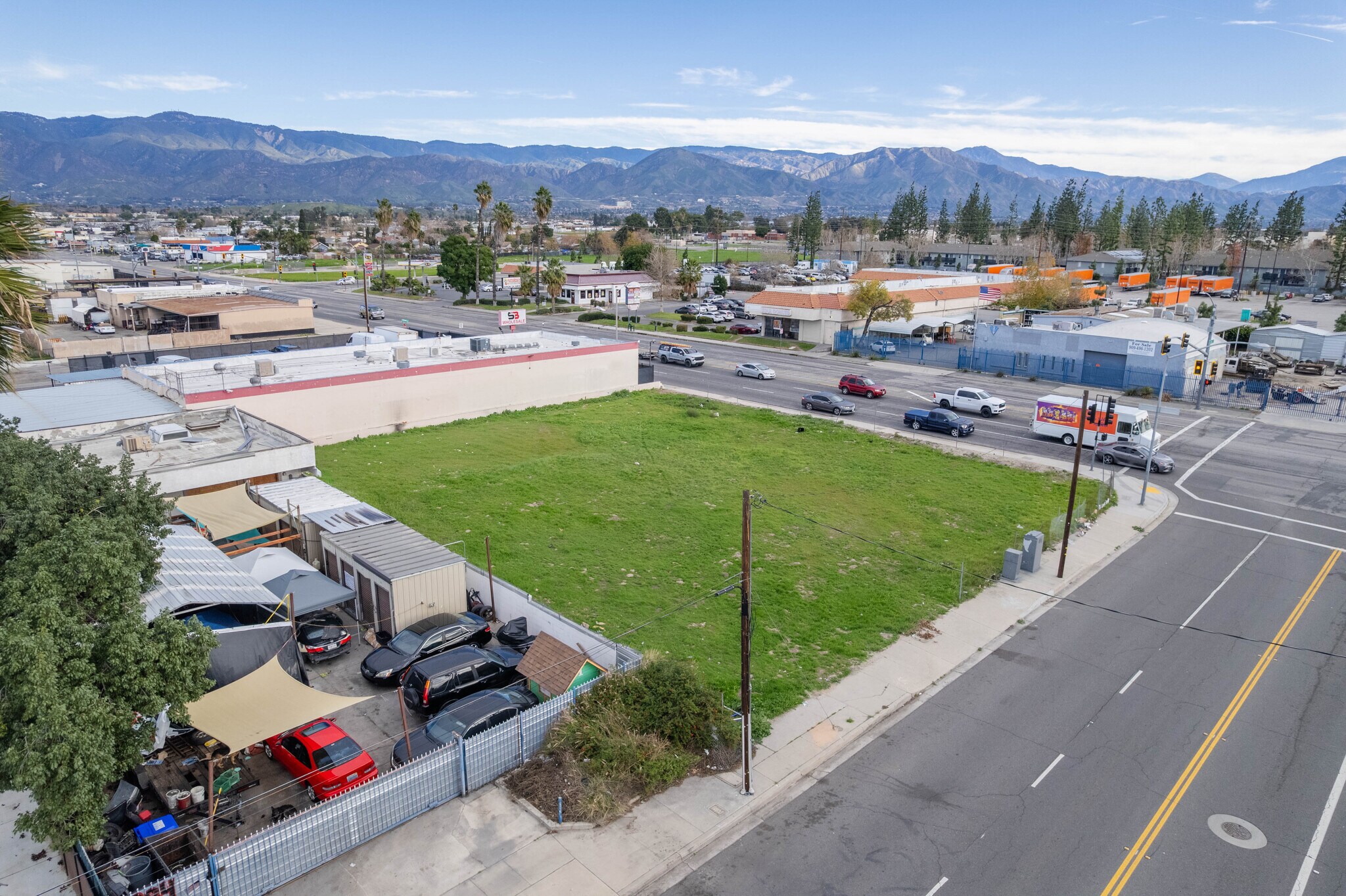 92410 N Waterman Ave, San Bernardino, CA à vendre Photo principale- Image 1 de 7