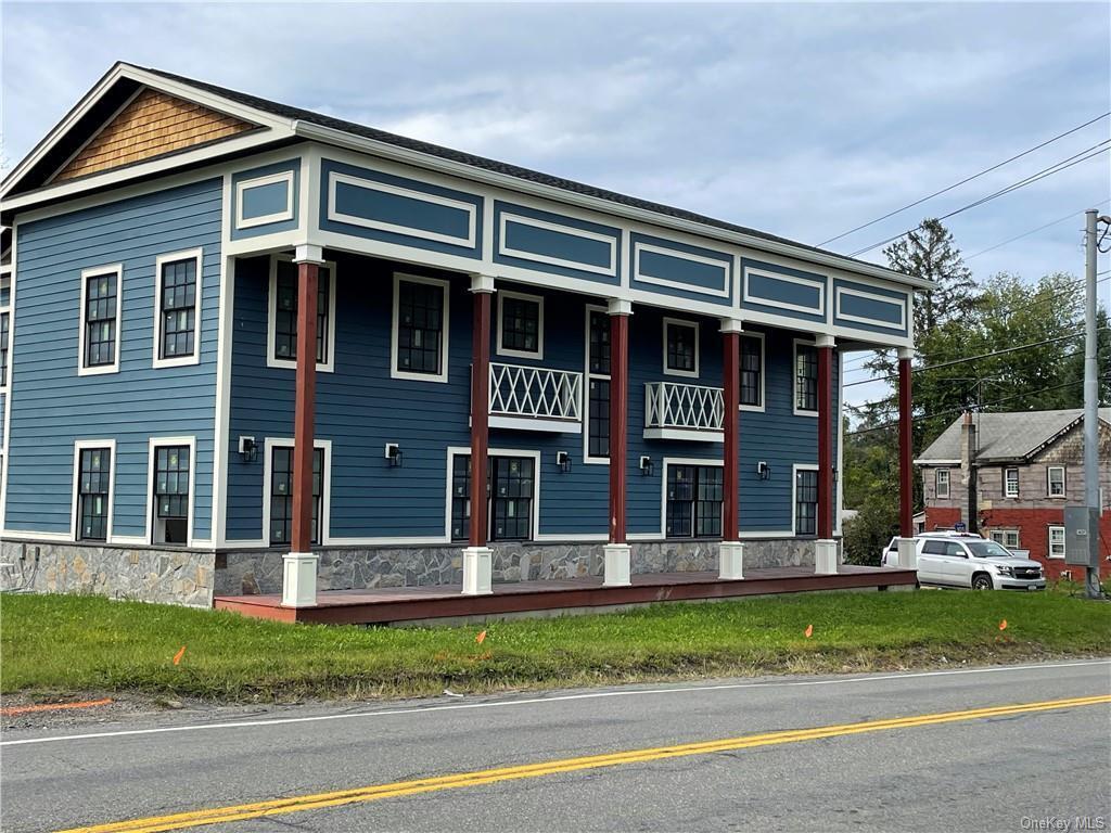 375 Blumel Rd portfolio of 2 properties for sale on LoopNet.ca Primary Photo- Image 1 of 10