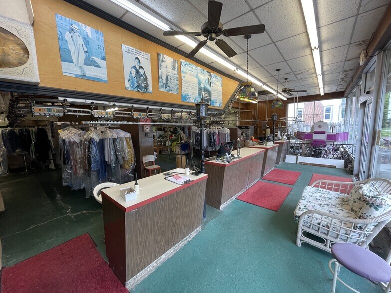 2 Clinton St, Newton, NJ for sale - Building Photo - Image 2 of 9