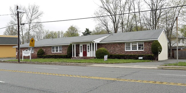 More details for 676 Amboy Ave, Woodbridge, NJ - Office for Sale