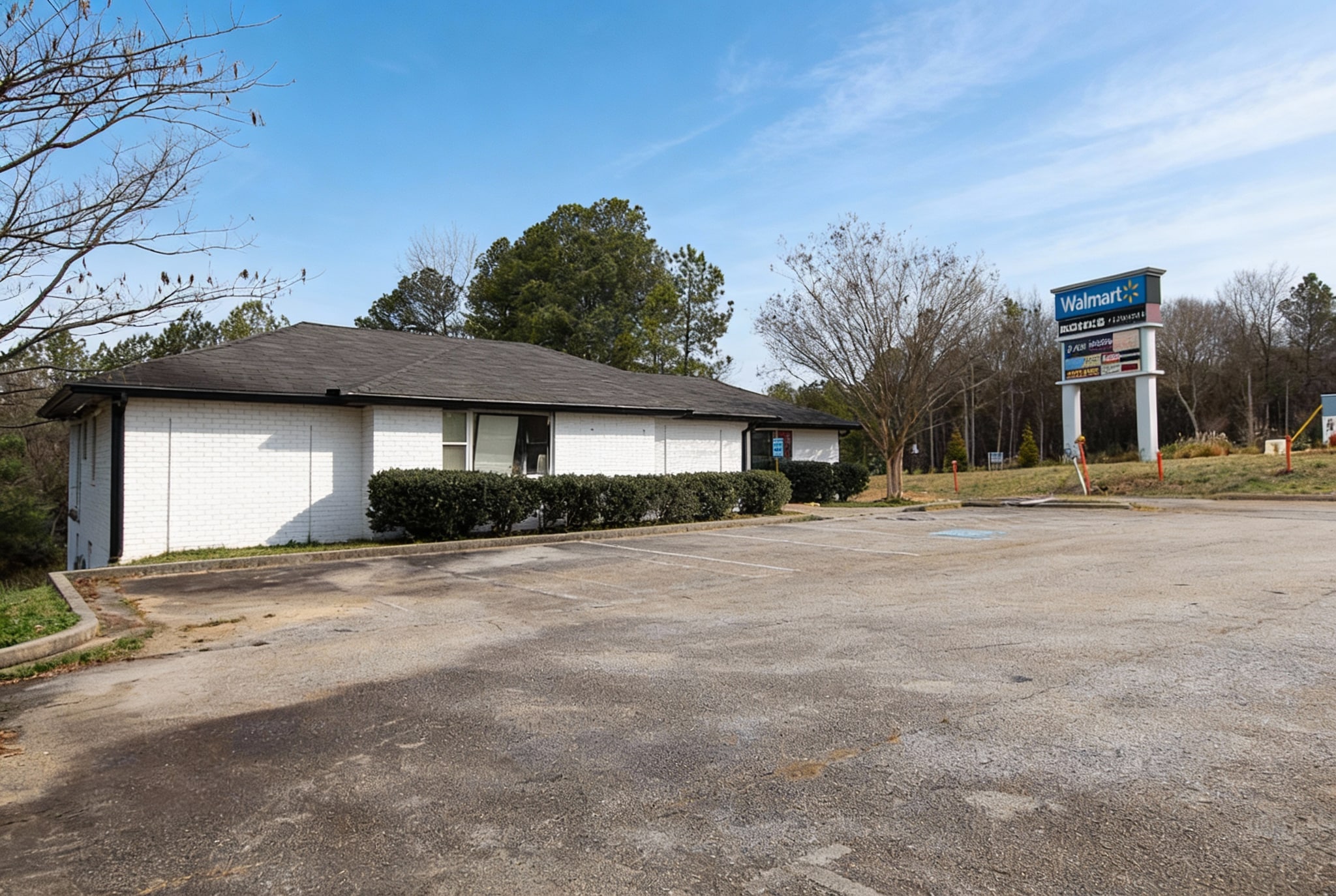 706 Collins Hill Rd, Lawrenceville, GA for sale Primary Photo- Image 1 of 32