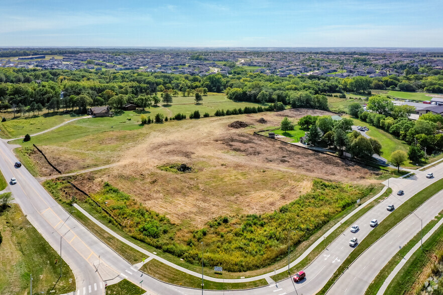 70th & Pine Lake Rd, Lincoln, NE à louer - Photo du b timent - Image 2 de 17