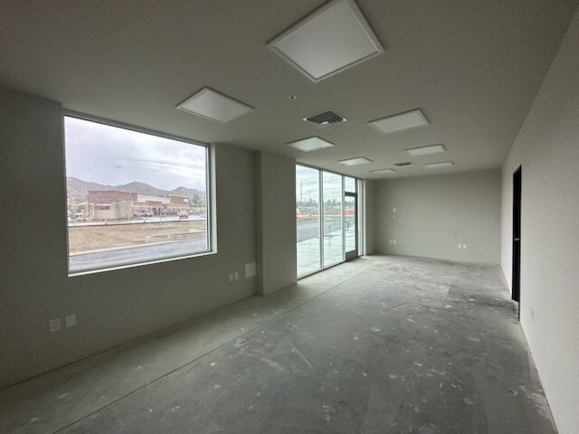 33575 Mission Trail, Lake Elsinore, CA for lease Building Photo- Image 1 of 5