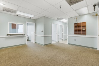 6196 Oxon Hill Rd, Oxon Hill, MD à louer Photo intérieure- Image 2 de 12