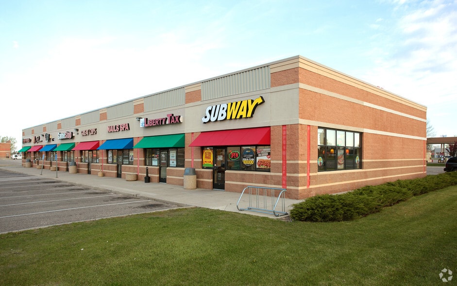 1370 Highway 15 S, Hutchinson, MN for lease - Primary Photo - Image 1 of 1