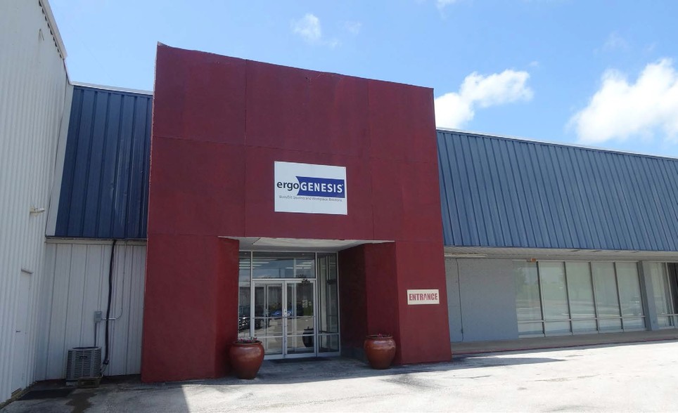 1 Bodybilt Pl, Navasota, TX for sale - Primary Photo - Image 1 of 10