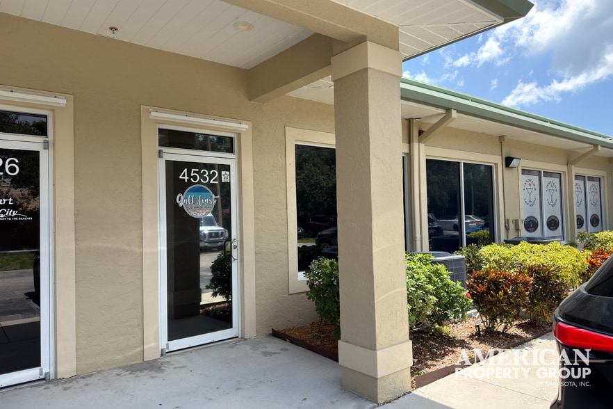 4532 McAshton St, Sarasota, FL for sale - Building Photo - Image 2 of 19