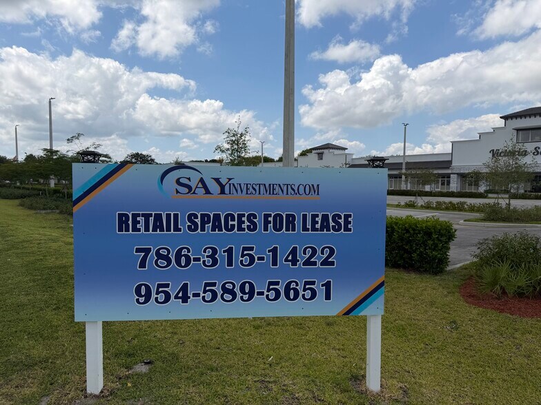 6601 Stirling Rd, Davie, FL à louer - Photo du bâtiment - Image 3 de 19