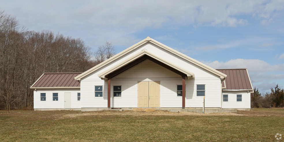 15945 County Road 48, Cutchogue, NY for sale - Building Photo - Image 3 of 4