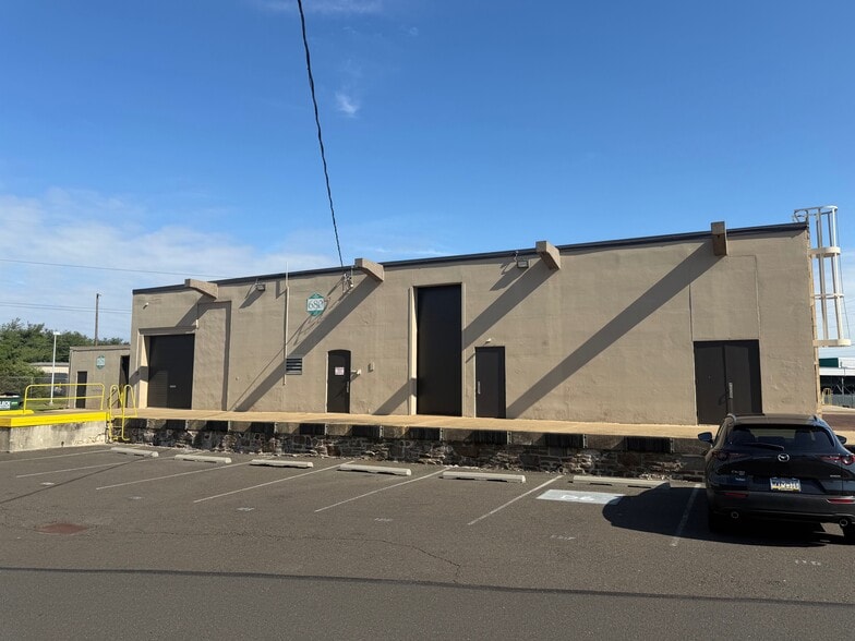 680 Eagle Blvd, Warminster Township, PA for lease - Building Photo - Image 3 of 6