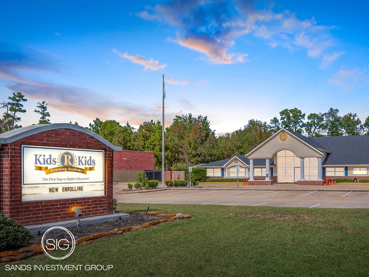 Kids 'R' Kids Portfolio portefeuille de 2 propriétés à vendre sur LoopNet.ca Photo du bâtiment- Image 1 de 9