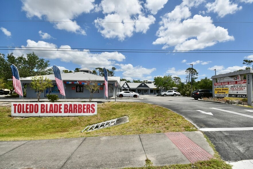 17218 Toledo Blade Blvd, Port Charlotte, FL for lease - Building Photo - Image 2 of 31
