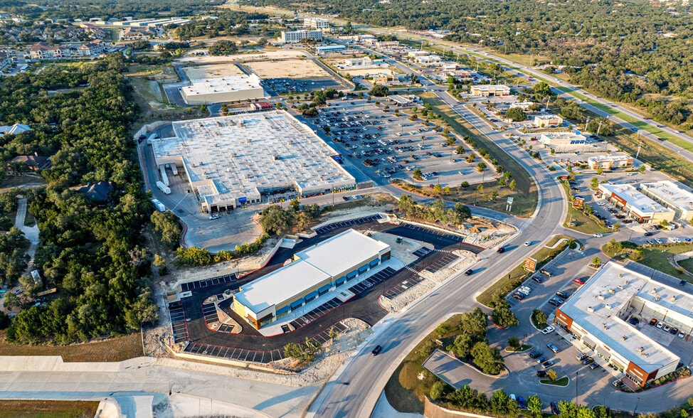 281 Singing Oaks, Spring Branch, TX à louer - Photo principale - Image 1 de 3