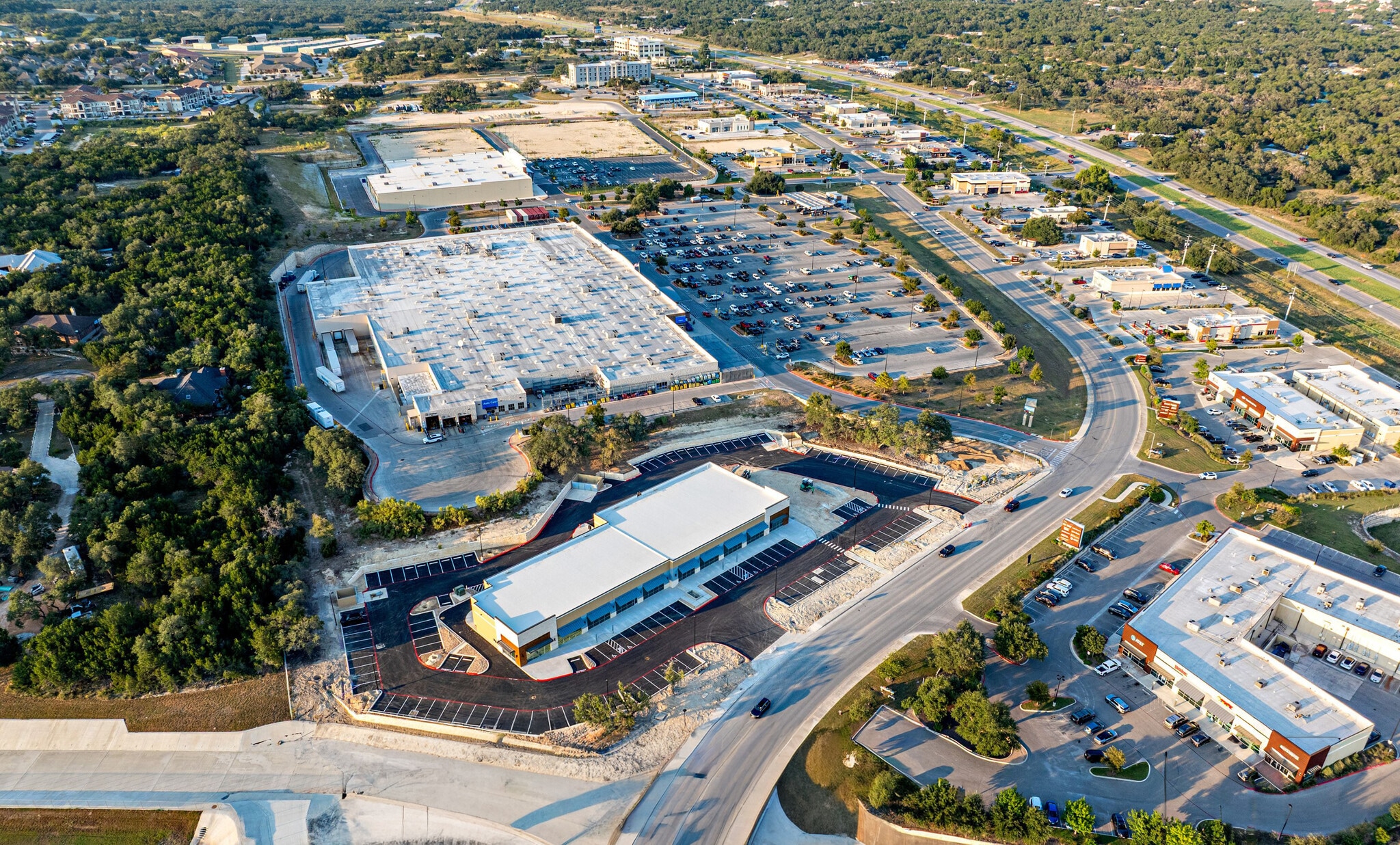 281 Singing Oaks, Spring Branch, TX for lease Primary Photo- Image 1 of 4