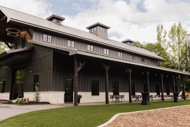 Plus de détails pour 3263 Tanners Mill Rd, Gainesville, GA - Spécialité à vendre