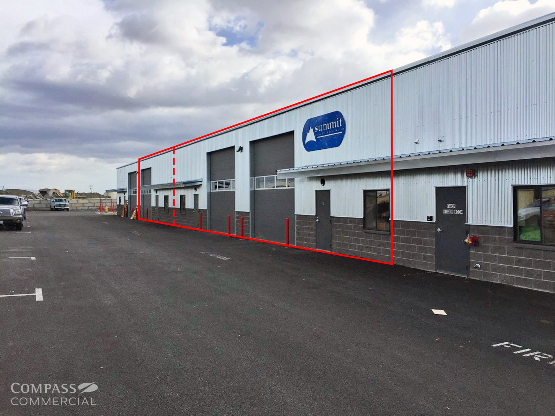 688 SW Veterans Way, Redmond, OR for lease Building Photo- Image 1 of 2