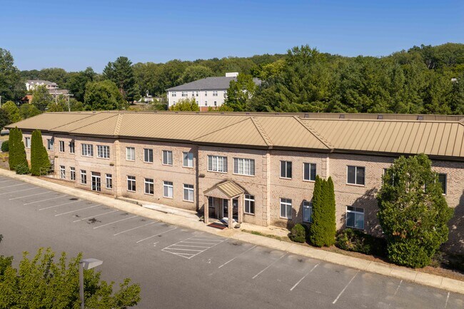 More details for 1410 Incarnation Dr, Charlottesville, VA - Office for Sale