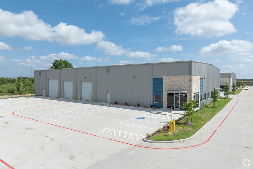 15902 Beamer Rd, Friendswood, TX for sale - Primary Photo - Image 1 of 7