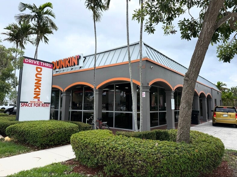 1750 N Federal Hwy, Pompano Beach, FL for lease - Building Photo - Image 2 of 16
