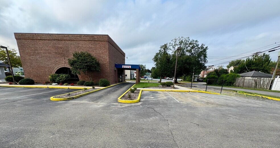 126 S 3rd St, Oxford, PA à louer - Photo du bâtiment - Image 3 de 6